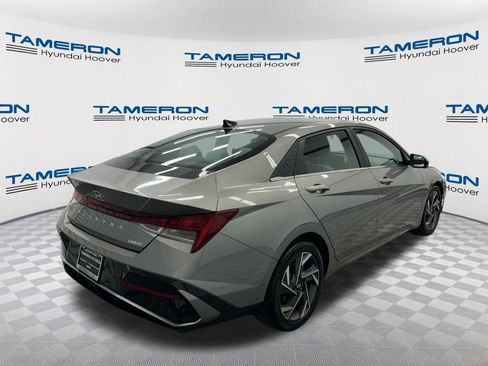 Used 2024 Hyundai Elantra Limited FWD image 5