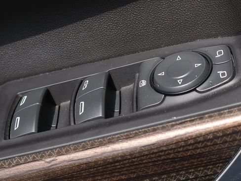 Used 2022 Chevrolet Silverado 1500 RST w/ Safety Package image 17