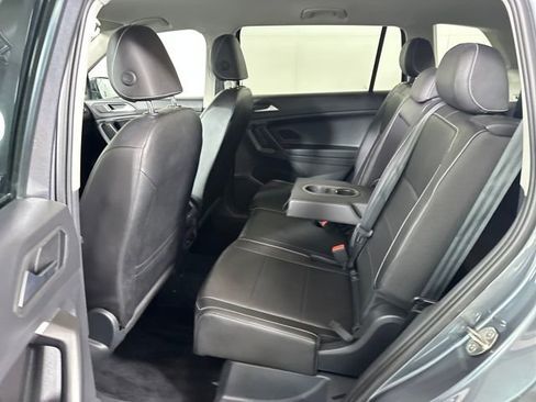Used 2021 Volkswagen Tiguan SE image 25