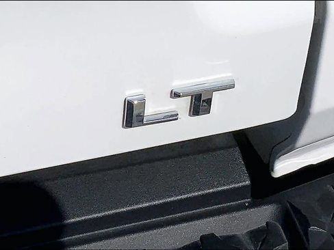 Certified 2023 Chevrolet Colorado LT image 9