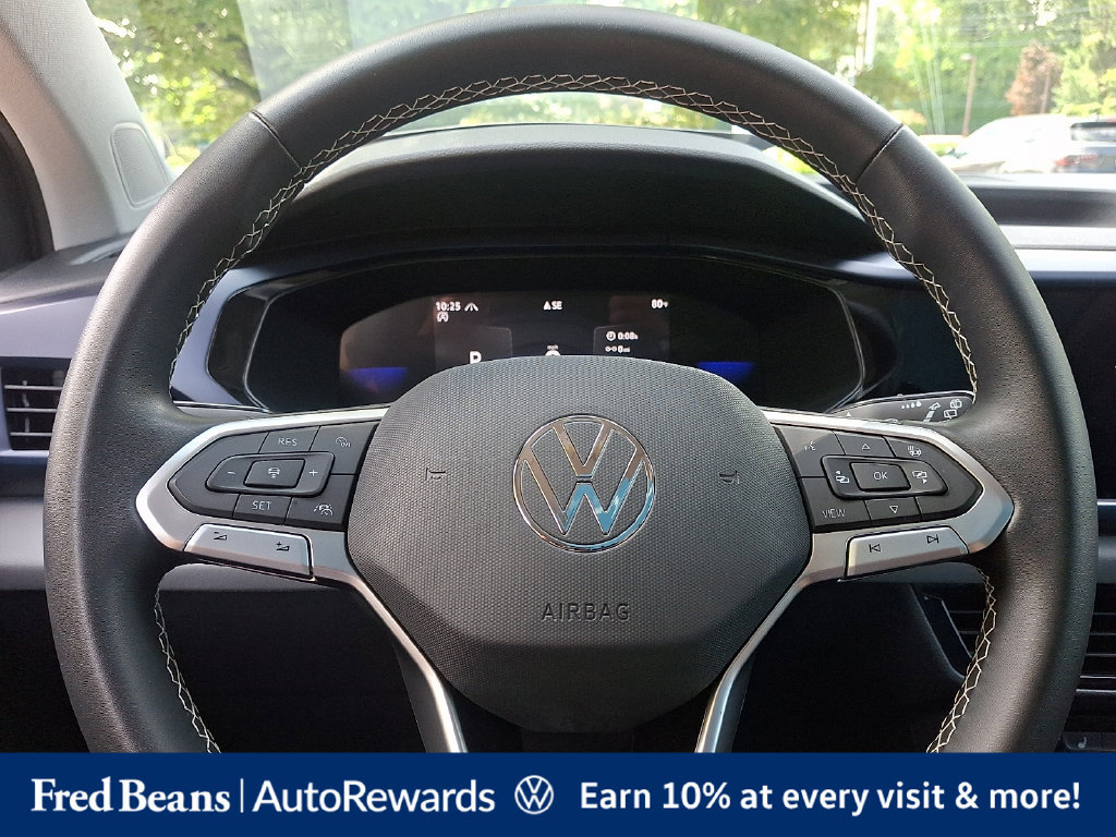 Certified 2023 Volkswagen Taos SE w/ Panoramic Sunroof Package AWD/4WD image 26