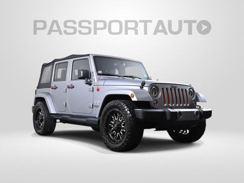 Used 2016 Jeep Wrangler Unlimited Sahara image 3