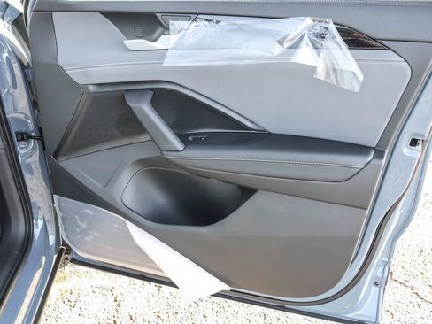 New 2026 Volkswagen Tiguan SE image 44