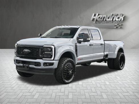 Used 2026 Ford F450 Platinum w/ Platinum Plus Package AWD/4WD image 5