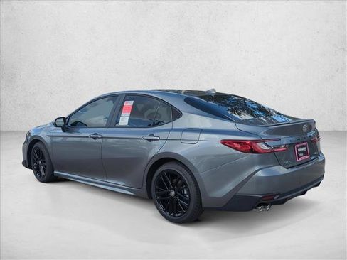 Used 2026 Toyota Camry Hybrid FWD image 7