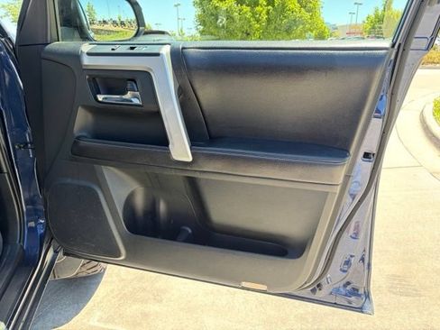 Used 2016 Toyota 4Runner SR5 AWD/4WD image 24