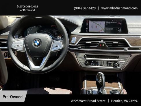 Used 2022 BMW 750i xDrive w/ Executive Package AWD/4WD image 19