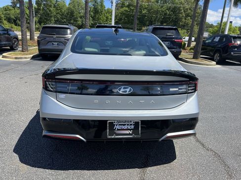Used 2024 Hyundai Sonata SEL w/ Convenience Package image 9