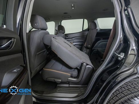 Used 2023 GMC Acadia AT4 w/ LPO, Floor Liner Package AWD/4WD image 31