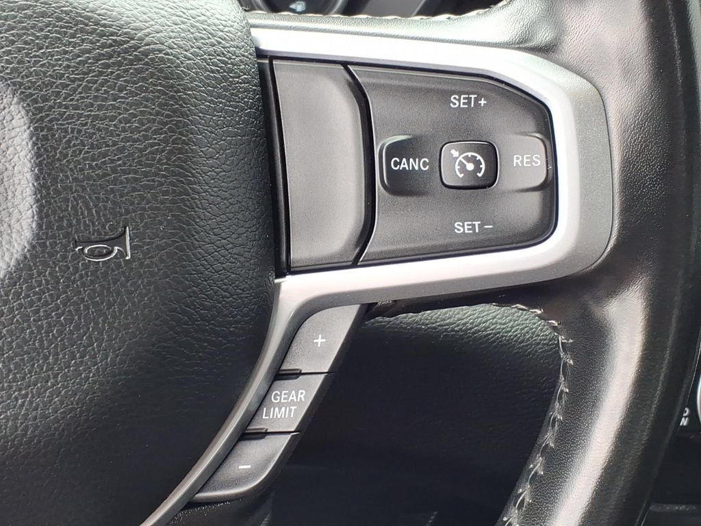 Used 2022 RAM 1500 Big Horn AWD/4WD image 11