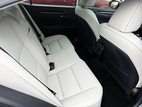 Used 2013 Lexus ES 350 w/ Premium Pkg FWD image 8