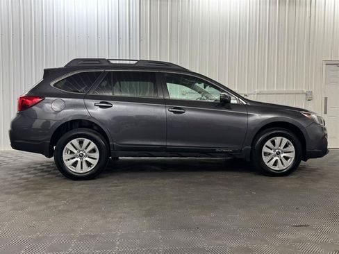 Used 2018 Subaru Outback 2.5i Premium AWD/4WD image 5