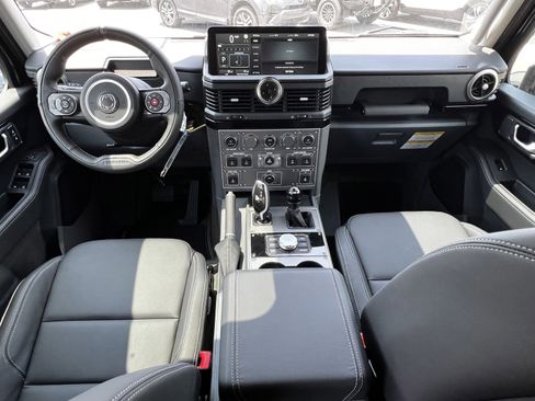 Used 2025 INEOS Grenadier Fieldmaster Edition image 21