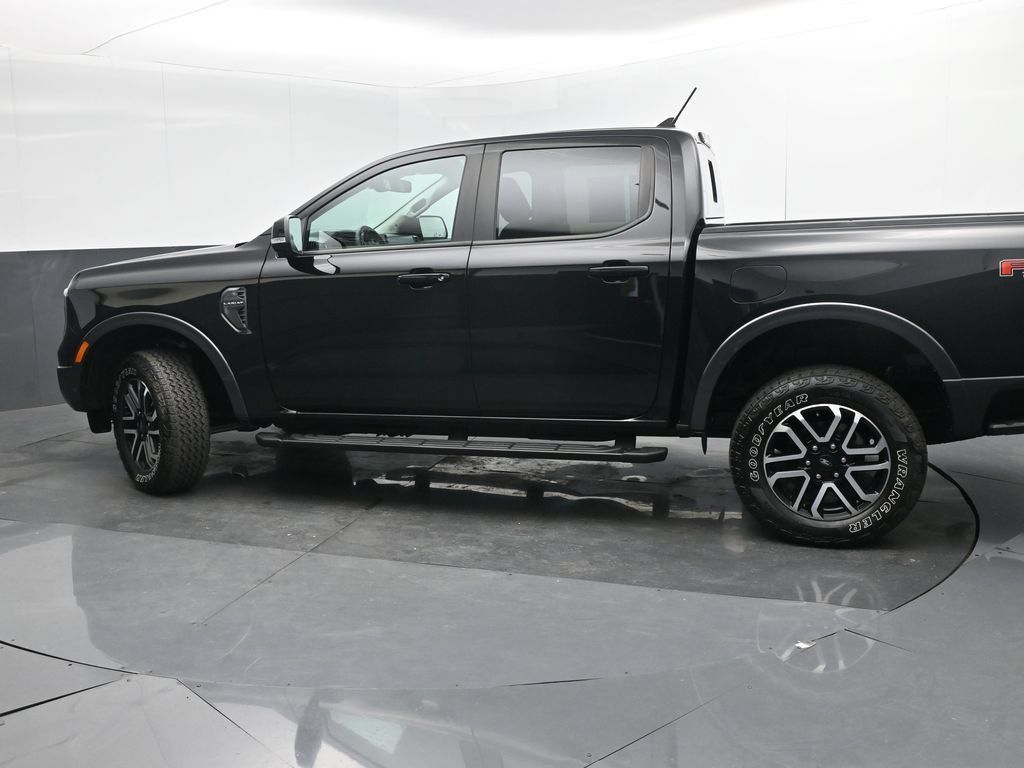 Used 2024 Ford Ranger Lariat w/ FX4 Off-Road Package AWD/4WD image 34