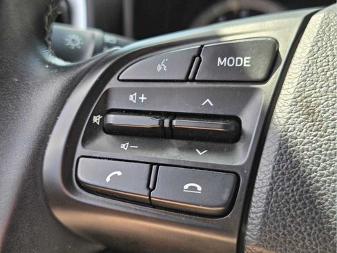 Used 2021 Hyundai Venue SEL FWD image 30