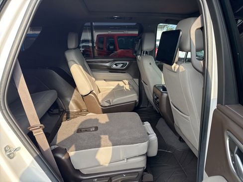 Used 2021 Chevrolet Tahoe Z71 w/ Rear Media and Nav Package AWD/4WD image 21