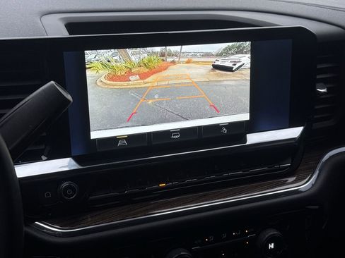 Used 2024 Chevrolet Silverado 1500 LT image 25