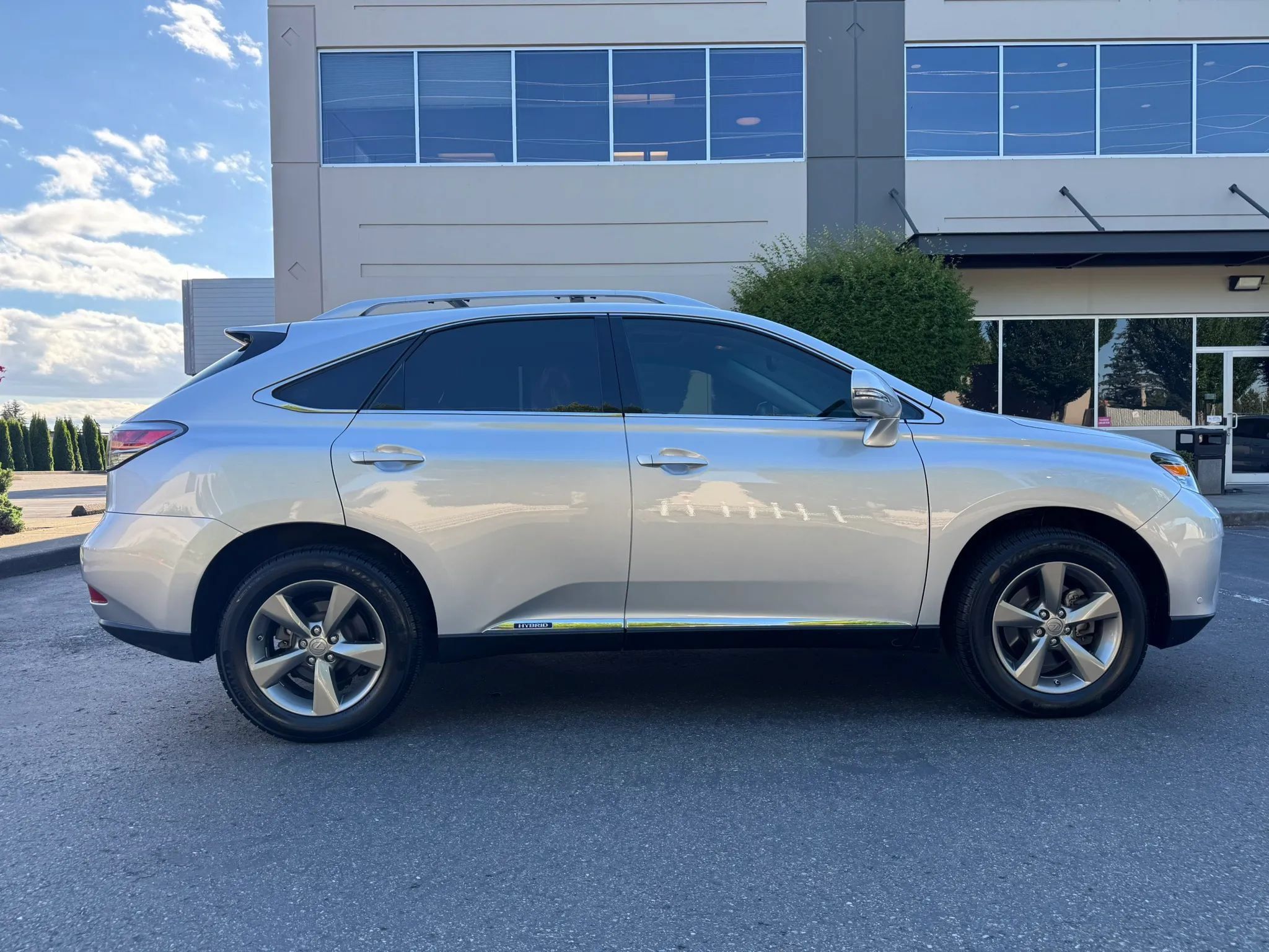 Used 2013 Lexus RX 450h AWD w/ Navigation Pkg image 12