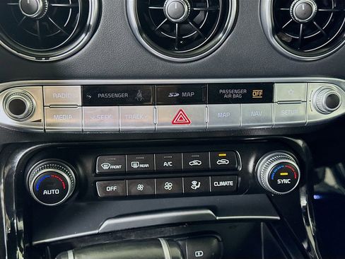 Used 2018 Kia Stinger GT1 image 27