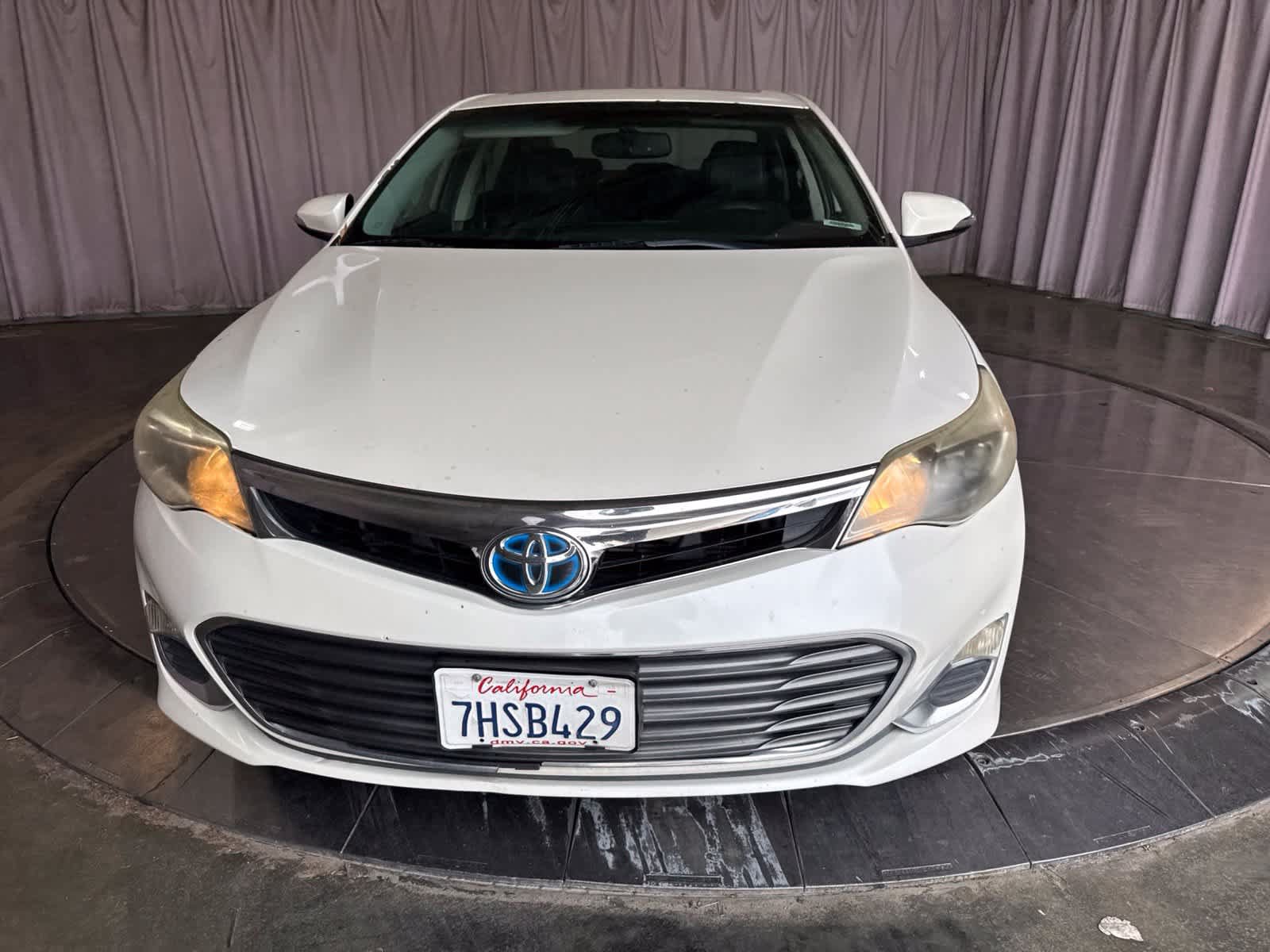 Used 2014 Toyota Avalon XLE Premium FWD image 2