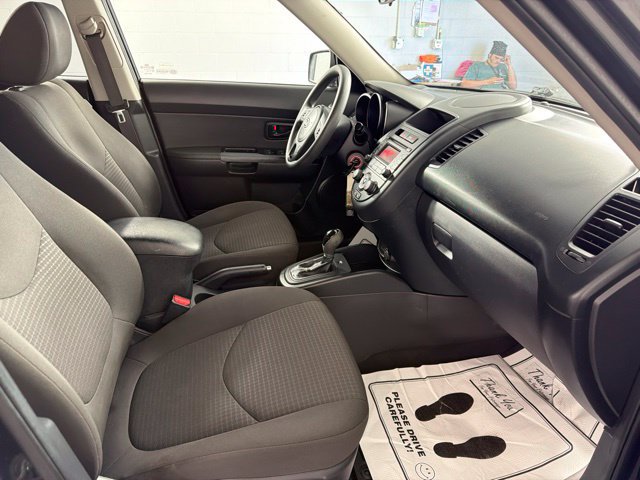 Used 2012 Kia Soul FWD image 18