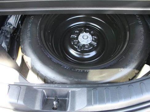 Used 2017 Toyota RAV4 XLE w/ Carpet Mat Package FWD image 51
