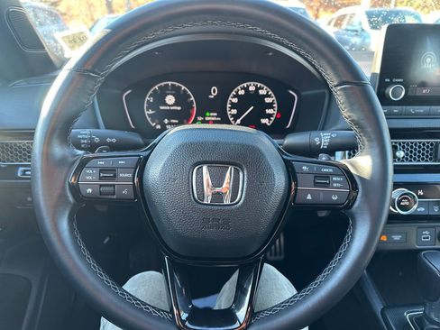 Used 2023 Honda Civic Sport image 7