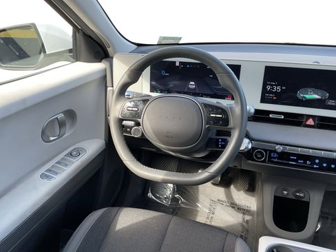 Used 2024 Hyundai Ioniq 5 SEL RWD image 10