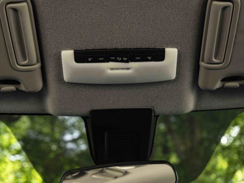 Used 2024 Nissan Kicks S FWD image 33
