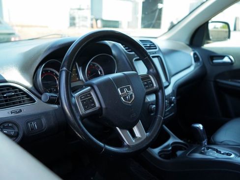 Used 2019 Dodge Journey Crossroad AWD/4WD image 6
