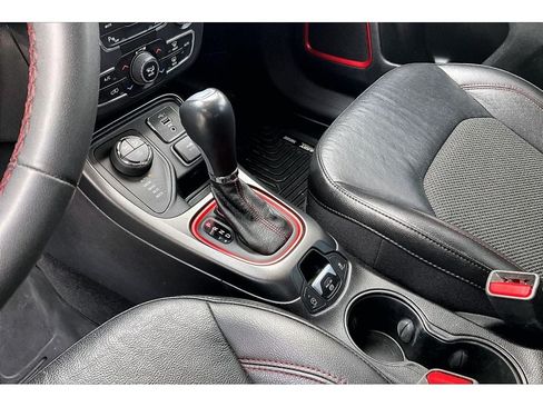 Used 2021 Jeep Compass Trailhawk AWD/4WD image 15