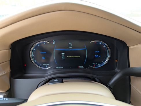 Used 2020 Cadillac Escalade Platinum AWD/4WD image 19