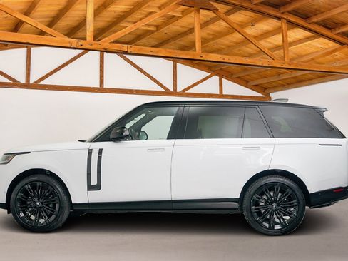 Used 2024 Land Rover Range Rover Long Wheelbase Autobiography AWD/4WD image 2