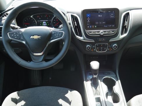 Certified 2024 Chevrolet Equinox LT AWD/4WD image 16