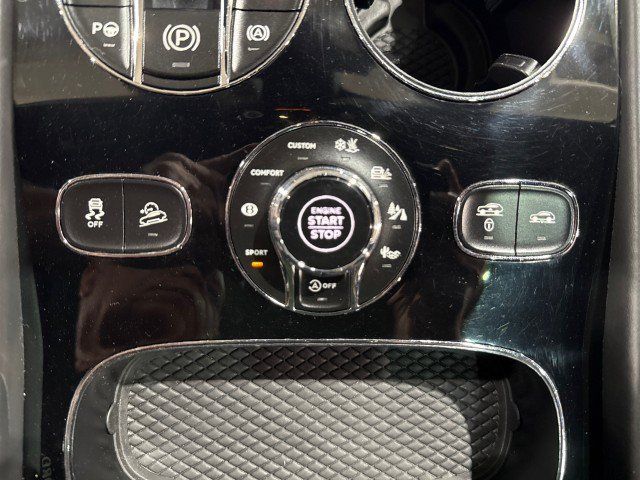 Used 2017 Bentley Bentayga AWD/4WD image 78