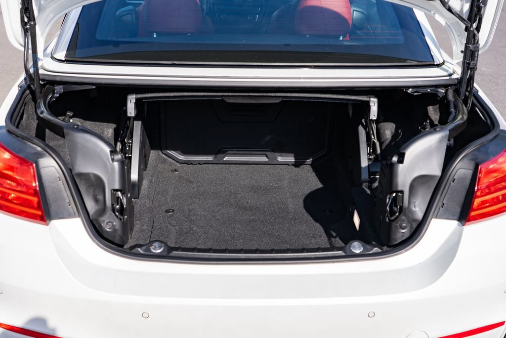 Used 2016 BMW M4 Convertible RWD image 8