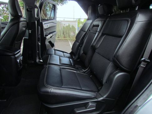 Used 2020 Ford Explorer Limited RWD image 24