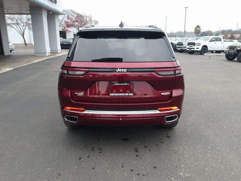 New 2025 Jeep Grand Cherokee Summit image 7