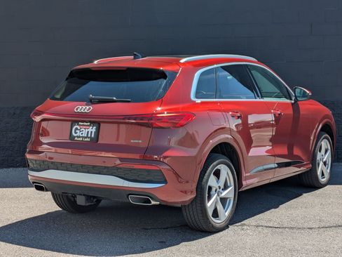 Used 2025 Audi Q5 Premium Plus w/ Premium Plus AWD/4WD image 6