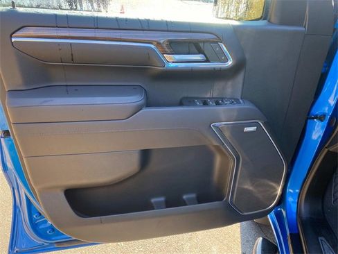 Used 2022 Chevrolet Silverado 1500 LT Trail Boss w/ LT Trail Boss Premium Package image 12