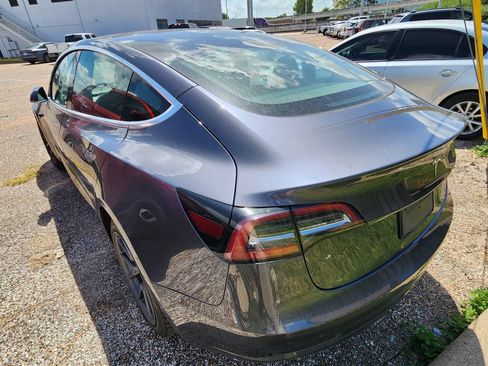 Used 2019 Tesla Model 3 Standard Range Plus RWD image 5