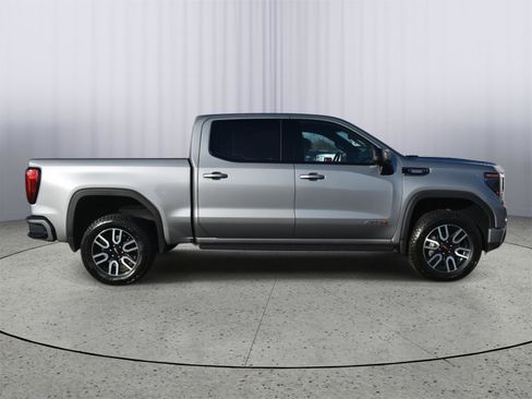 Used 2024 GMC Sierra 1500 AT4 w/ Technology Package image 4
