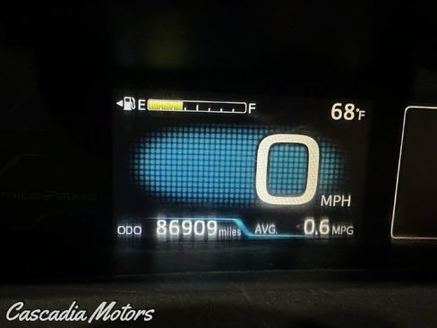 Used 2017 Toyota Prius Prime Premium FWD image 14