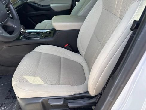 Used 2022 Chevrolet Traverse LS w/ Midnight/Sport Edition FWD image 17