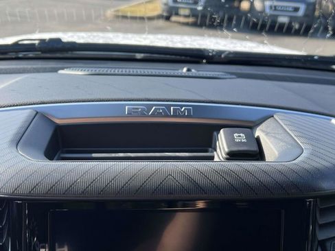 Used 2025 RAM 1500 Big Horn AWD/4WD image 27