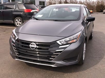 New 2025 Nissan Versa S w/ Trunk Package