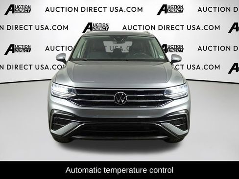 Used 2024 Volkswagen Tiguan SE AWD/4WD image 3