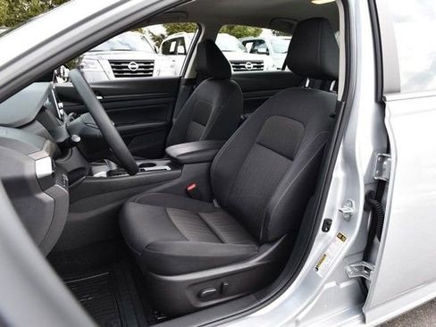 Certified 2025 Nissan Altima 2.5 SV image 19