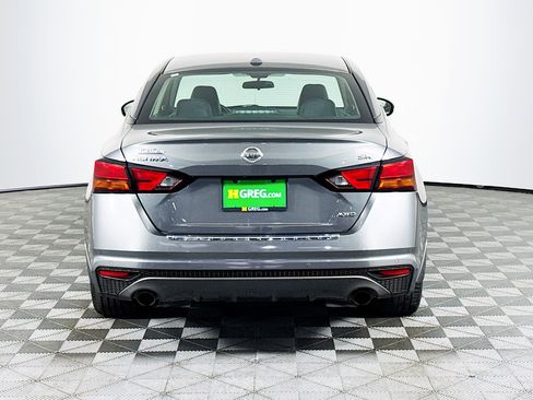 Used 2020 Nissan Altima 2.5 SR w/ Premium Package AWD/4WD image 8