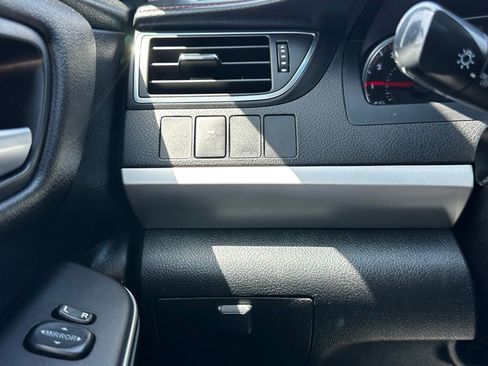 Used 2017 Toyota Camry SE FWD image 24